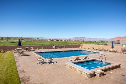 Luxury Villa with Hot-Tub, Pool and Spacious Living Areas in Utah - St. George, Utah - glamping.directory