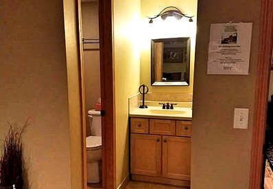 Cozy Family Accommodation for Five Guests in Montezuma, Iowa - Montezuma, Iowa - glamping.directory