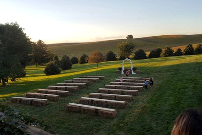 Cozy Family Accommodation for Five Guests in Montezuma, Iowa - Montezuma, Iowa - glamping.directory