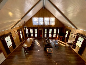 Spacious Luxury Cabin with Resort Amenities Near Zwolle, LA - Zwolle, Louisiana - glamping.directory