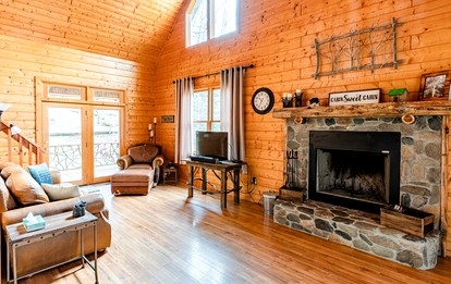 Secluded Family Retreat in Log Cabin with Hammock and Fire Pit in Topton, North Carolina - Topton, North Carolina - glamping.directory
