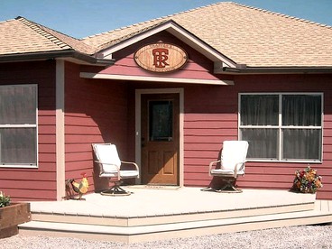 Romantic Getaway in a Bed and Breakfast near the Grand Canyon in Williams, Arizona - Williams, Arizona - glamping.directory
