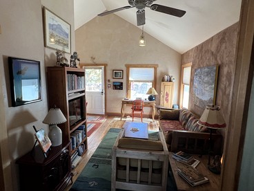Artistic Casita in Abiquiu, New Mexico with Wide Views to Pedernal Overlooking the Chama River Valley - Abiquiu, New Mexico - glamping.directory