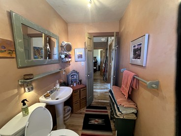 Artistic Casita in Abiquiu, New Mexico with Wide Views to Pedernal Overlooking the Chama River Valley - Abiquiu, New Mexico - glamping.directory