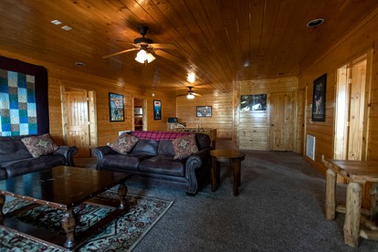 Elegant Vacation Rental for Large Group Getaways in Tennessee - Pigeon Forge, Tennessee - glamping.directory