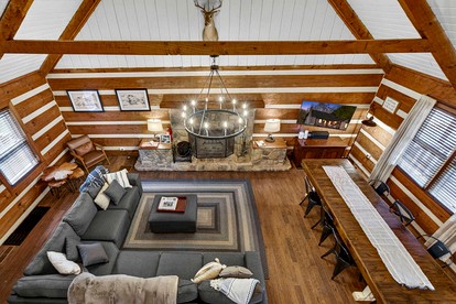 Spacious Riverfront Cabin with Hot Tub Near Shenandoah River, Maurertown, Virginia - Maurertown, Virginia - glamping.directory