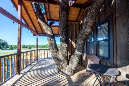 Tree House for Two, Ideal for a Glamping Getaway near Baylor, Texas - Elm Mott, Texas - glamping.directory