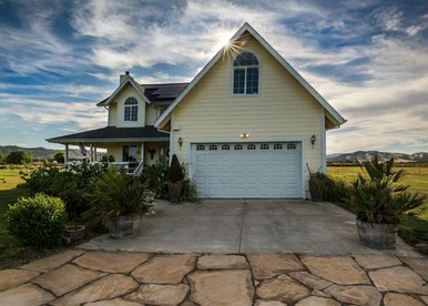 Luxury Chic Farm Cottage in Wine Country, California - glamping.directory