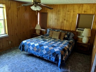 Beautiful Cottage Close to Fantastic Hiking Trails in Camp Wood, Texas - Camp Wood, Texas - glamping.directory