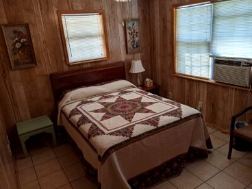 Beautiful Cottage Close to Fantastic Hiking Trails in Camp Wood, Texas - Camp Wood, Texas - glamping.directory