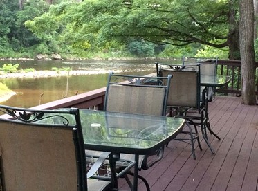 Comfortable Cabin Rental Perfect for an Outdoor Adventure near Elkins, West Virginia - Elkins, West Virginia - glamping.directory