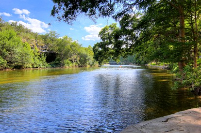Riverfront Cottage Rental with Recreation Room in New Braunfels, Texas - New Braunfels, Texas - glamping.directory
