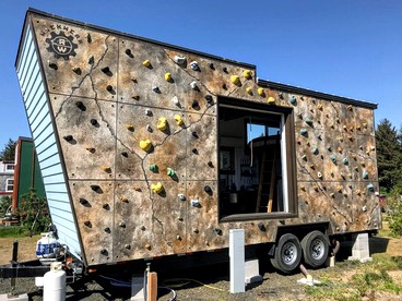 Breakers - stay in a tiny home on the Oregon Coast - Waldport, Oregon - glamping.directory