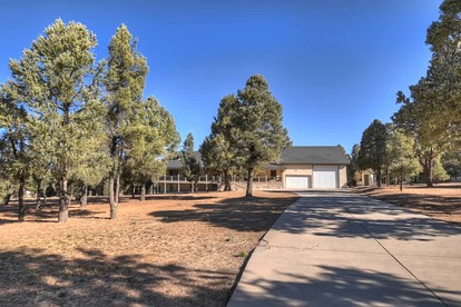 Fantastic Group Cabin with Fireplace and Spacious Game Room in Big Bear City, California - Big Bear, California - glamping.directory