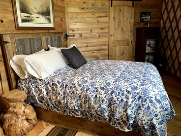 Luxury Flathead Lake Yurt Ideal for a Great Getaway in Montana - Somers, Montana - glamping.directory