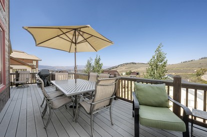 Outstanding Cabin with Barbecue, Hot-tub and Foosball in Granby, Colorado - glamping.directory