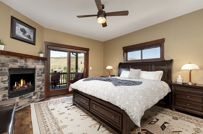 Outstanding Cabin with Barbecue, Hot-tub and Foosball in Granby, Colorado - Granby, Colorado - glamping.directory
