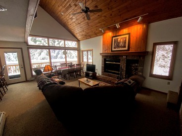 Ski Cabin Rental Ideal for a Mount Washington Vacation - Carroll, New Hampshire - glamping.directory