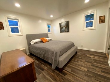 Beautiful Blue Cabin Nestled on a Hill with Beautiful Mountain Views for a Relaxing Getaway by the Trinity River in California - Big Flat, California - glamping.directory
