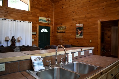 Fully Furnished Cabin with Fire Pit Perfect for Small Groups in Oklahoma - Broken Bow, Oklahoma - glamping.directory