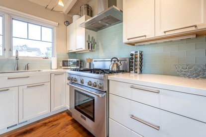 Stunning Vacation Rental with Breathtaking Ocean and Mountain Views Perfect for Hiking in Montara, CA - Montara, California - glamping.directory