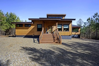 Amazing Cabin Surrounded by Trees in Broken Bow, Oklahoma - Broken Bow, Oklahoma - glamping.directory