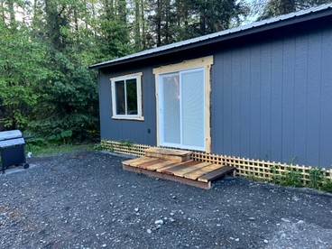 Cozy Mountain Cottage with Stunning Views near Seward, Alaska - glamping.directory