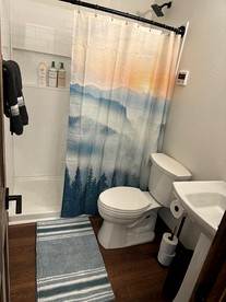 Cozy Mountain Cottage with Stunning Views near Seward, Alaska - Seward, Alaska - glamping.directory