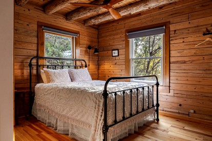 Spacious and Rustic Hill Country Cabin Rental Ideal for Family Getaways near Austin - Wimberley, Texas - glamping.directory