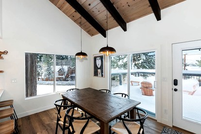 Escape to Paradise: Incredible Cabin with Lake Views and Loft in California - Big Bear Lake, California - glamping.directory