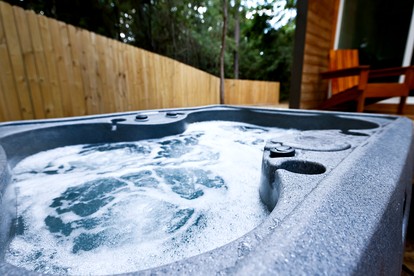Luxury Cabin with Private Hot Tub - Cueta, Montgomery, TX - Montgomery, Texas - glamping.directory