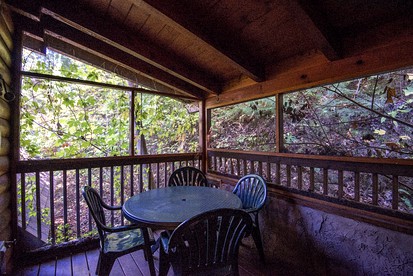 Rustic-Chic Cabin for Four - Ultimate Tennessee Glamping Escape in Pigeon Forge - Pigeon Forge, Tennessee - glamping.directory