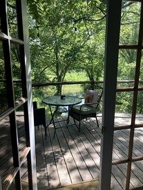 Creekside Texas Tree House Rental on Lake Conroe - Willis, Texas - glamping.directory