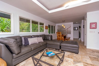 Extraordinary Tree House with Screened-In Lanai and Frontage Along the Wainiha River, Kauai, Hawaii - Wainiha, Hawaii - glamping.directory