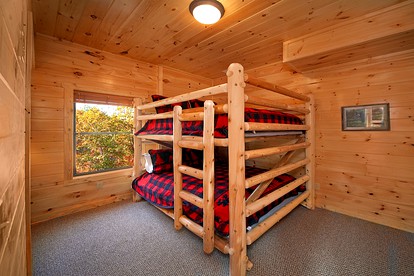 Peaceful Gatlinburg Getaway Ideal for a Family Vacation in Tennessee - Gatlinburg, Tennessee - glamping.directory