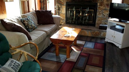 Secluded Tree House Cabin Tucked Away in the Woods near Blue Ridge, Georgia - Blue Ridge, Georgia - glamping.directory