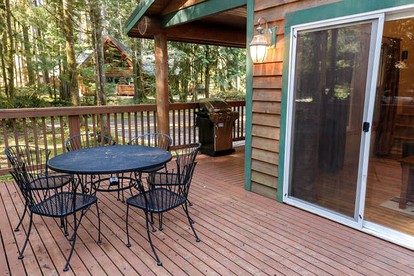 Stunning Luxury Cabin Rental for Seven with Private Hot Tub near Mount Baker - Glacier, Washington - glamping.directory