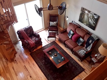 Charming Cabin Rental with Hiwassee River in Backyard in Hayesville, North Carolina - Hayesville, North Carolina - glamping.directory