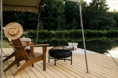 Pure Glamping Experience in this Lakefront Tented Cabin in Greenville, South Carolina - Greenville, South Carolina - glamping.directory