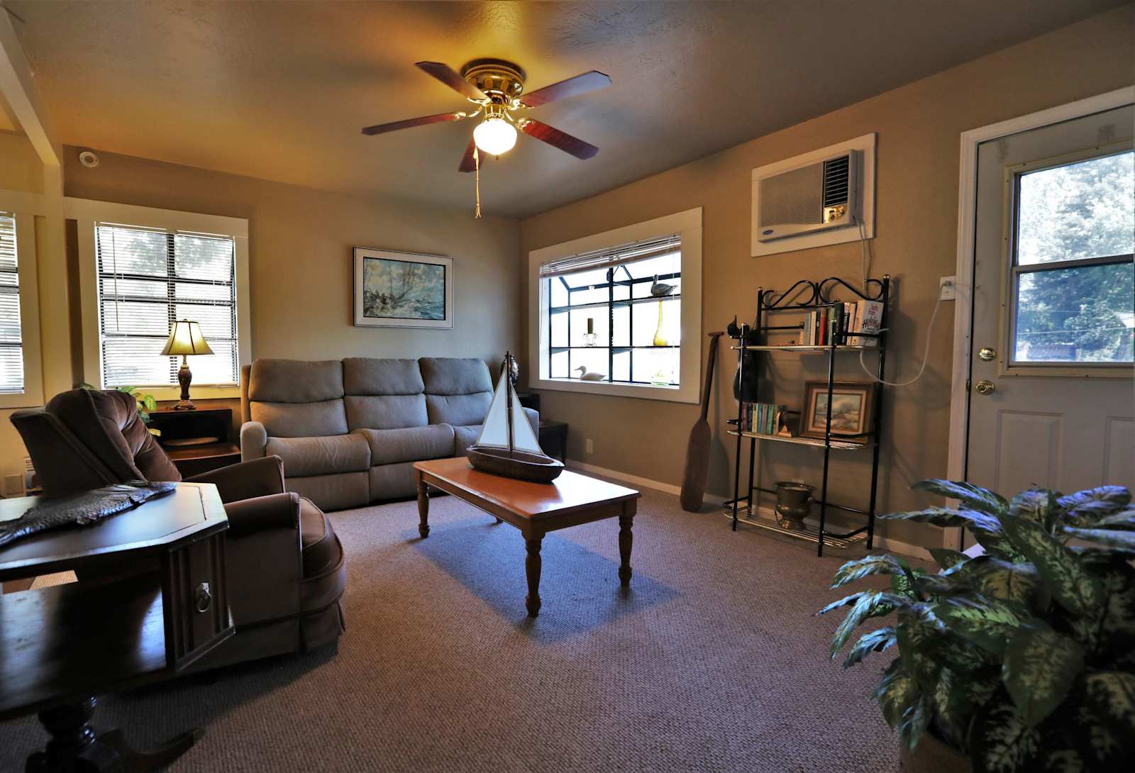 Rods-In on the waters edge - Clearlake Oaks, California - glamping.directory