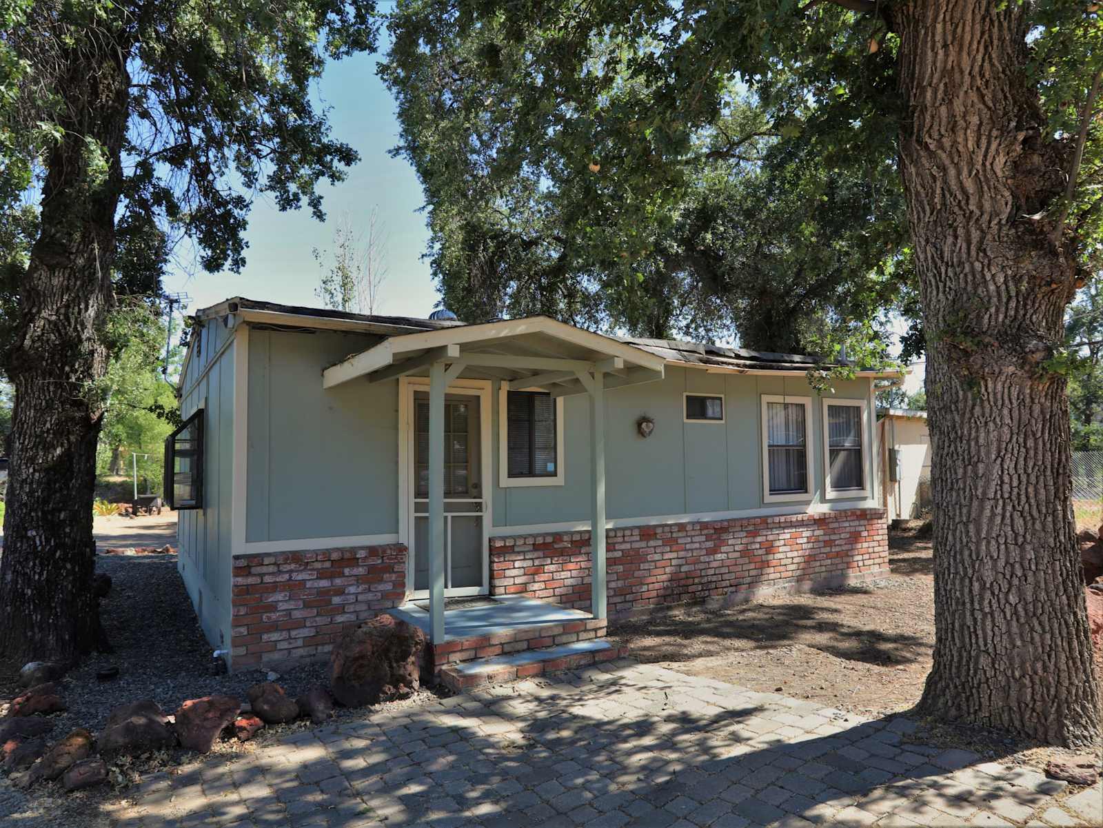 Rods-In on the waters edge - Clearlake Oaks, California - glamping.directory