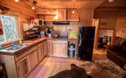 Authentic Cabin Rental for a Family-Friendly Getaway near Homer, Alaska - Sterling, Alaska - glamping.directory
