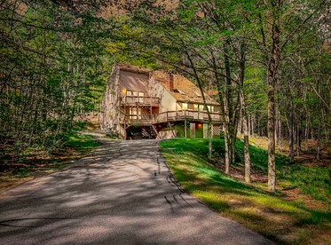 Special Cabin with Barbecue Settled Between Trees in North Conway, New Hampshire - glamping.directory