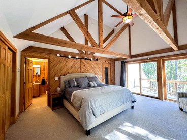 Special Cabin with Barbecue Settled Between Trees in North Conway, New Hampshire - North Conway, New Hampshire - glamping.directory