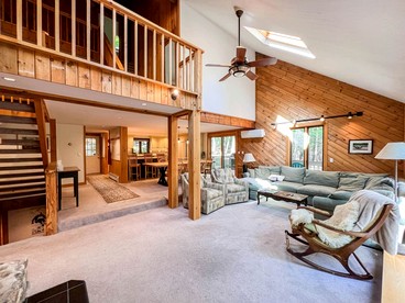 Special Cabin with Barbecue Settled Between Trees in North Conway, New Hampshire - North Conway, New Hampshire - glamping.directory