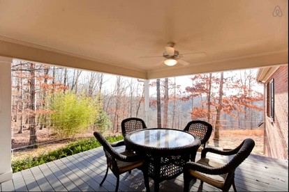 Beautiful Cozy Barn with Great Views in Franklin Tennessee - Franklin, Tennessee - glamping.directory