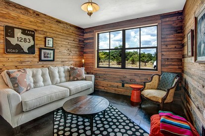 Serene Hilltop Brick Retreat with Panoramic Views Near Fredericksburg, Texas - Fredericksburg, Texas - glamping.directory
