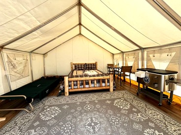 Cute and Comfortable Safari Tent in Seward, Alaska - Amazing Glamping Accommodation with Breathtaking Mountain Views - Seward, Alaska - glamping.directory