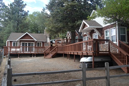 Large Group Getaway Cabins by Green Valley Lake near San Bernardino, California - Green Valley Lake, California - glamping.directory
