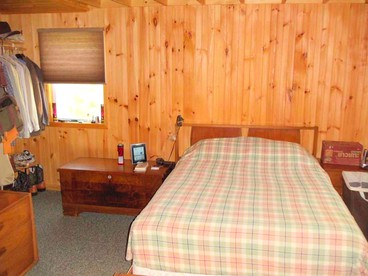 Peaceful Cabin Rental for Groups on a Farm near Susquehannock State Forest, Pennsylvania - Galeton, Pennsylvania - glamping.directory